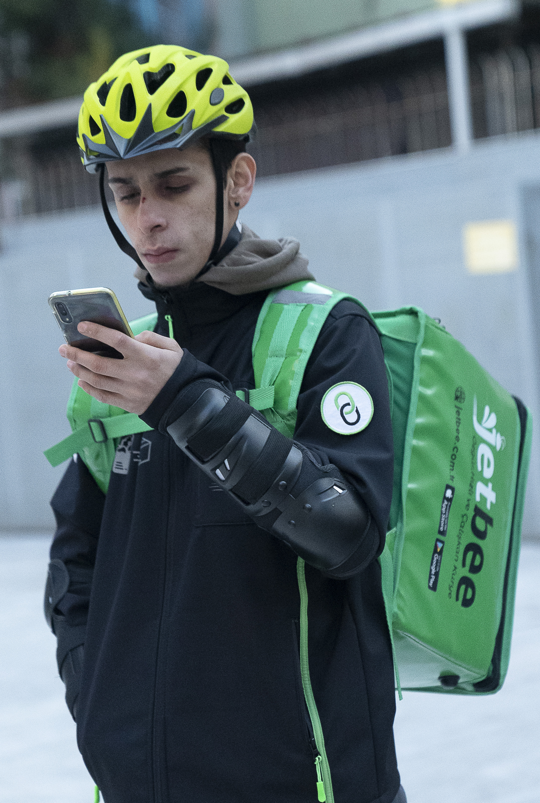 Jetbee Пеший курьер