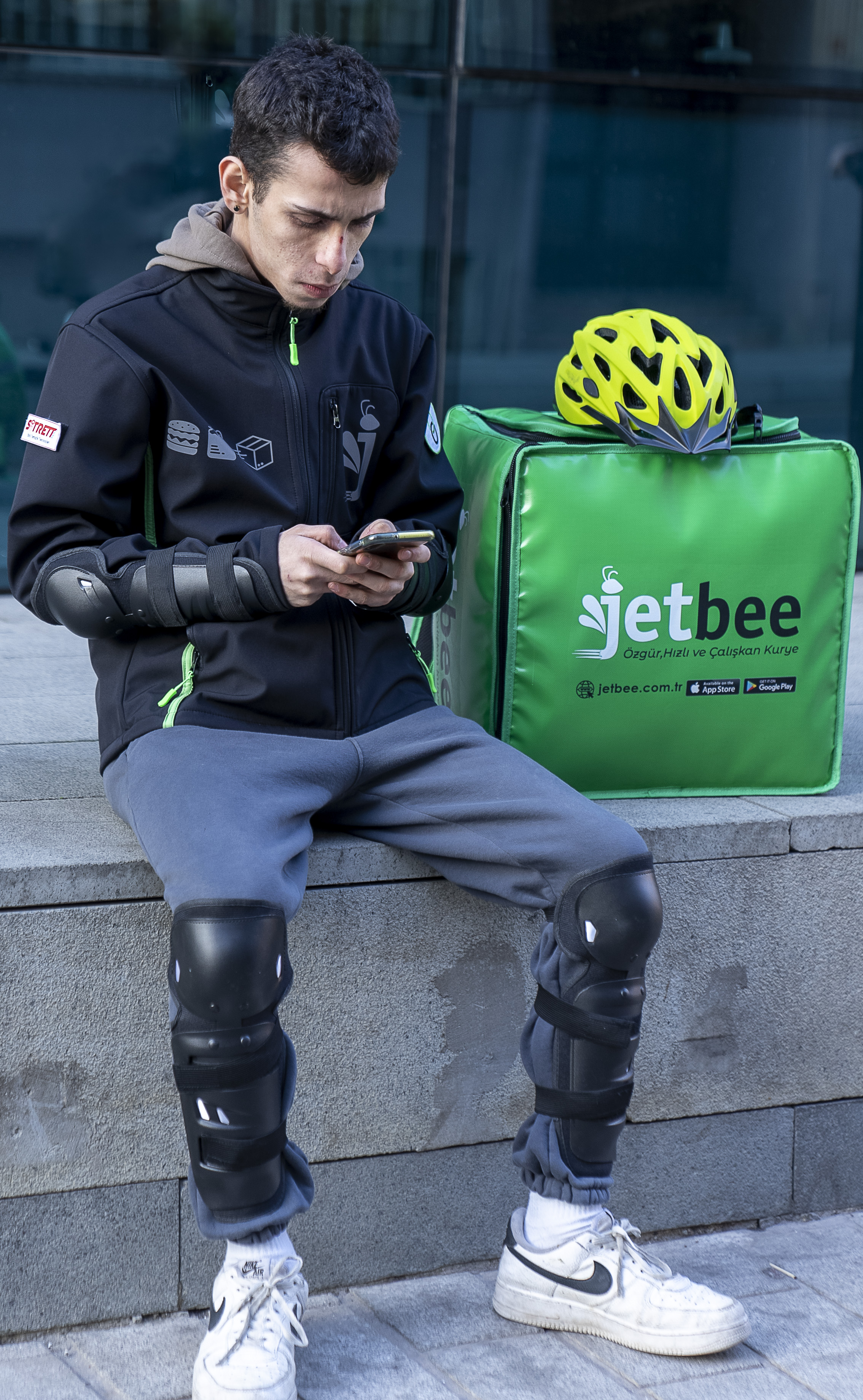 Пеший курьер Jetbee